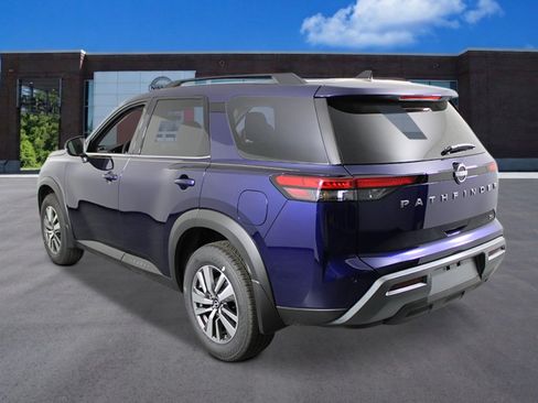 New 2026 Nissan Pathfinder SL FWD image 3