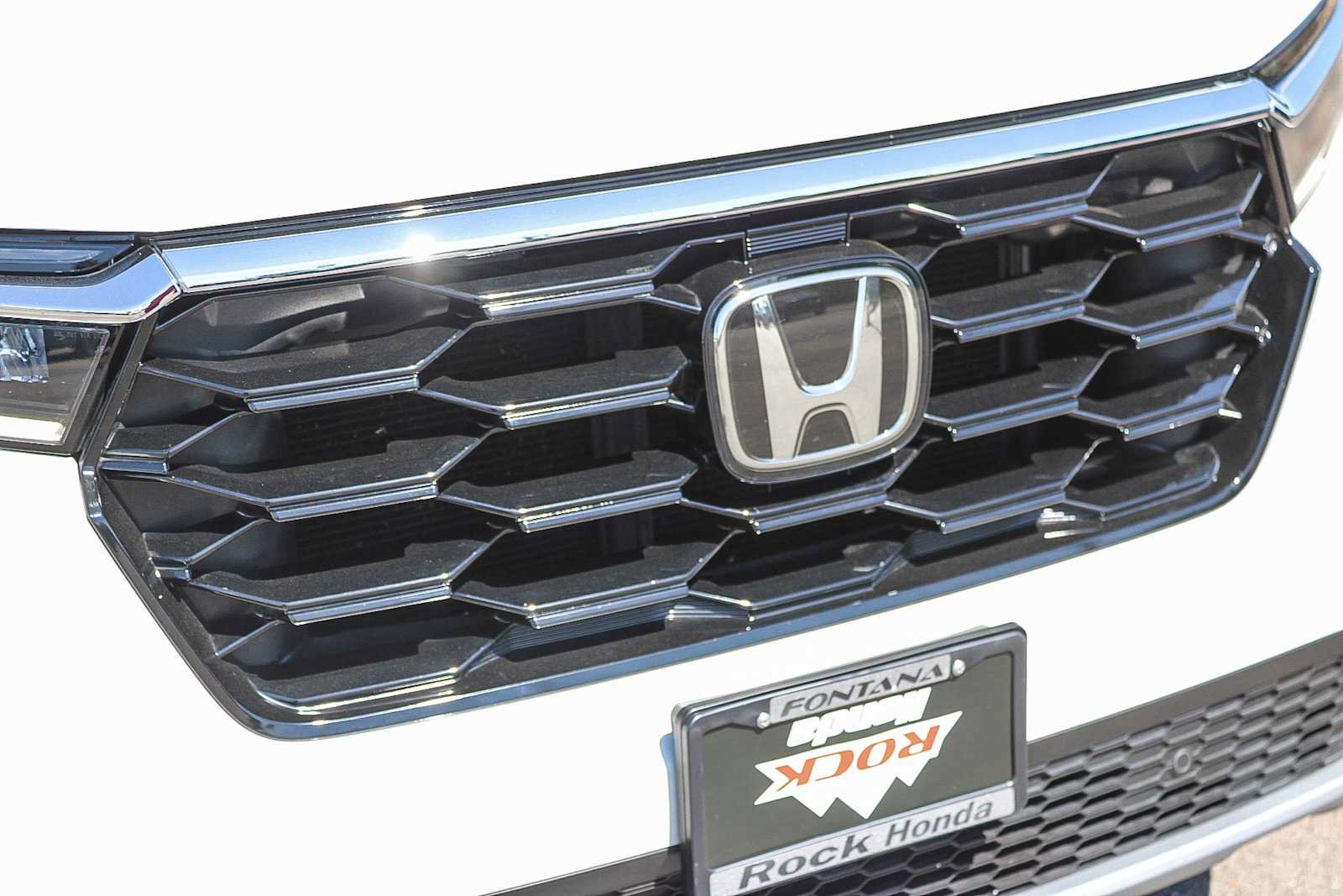 Certified 2024 Honda Pilot Touring image 5