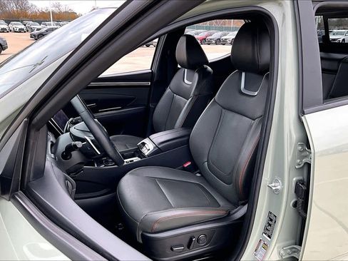 Certified 2023 Hyundai Santa Cruz Limited image 8