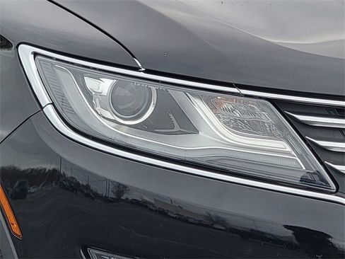 Used 2018 Lincoln MKC Reserve w/ Lincoln MKC Climate Package image 16