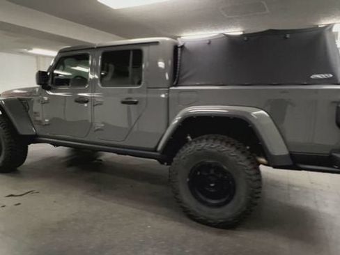 Used 2021 Jeep Gladiator Rubicon AWD/4WD image 6