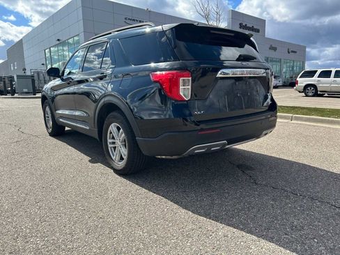 Used 2021 Ford Explorer XLT w/ Equipment Group 202A image 27