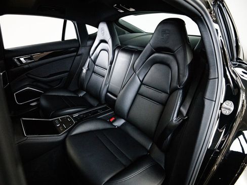 Certified 2023 Porsche Panamera image 24