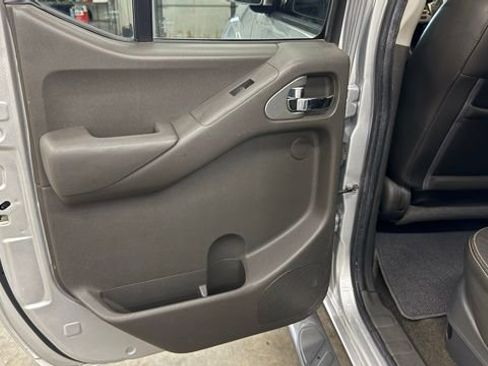 Used 2014 Nissan Frontier PRO-4X w/ Pro-4x Luxury Package AWD/4WD image 23