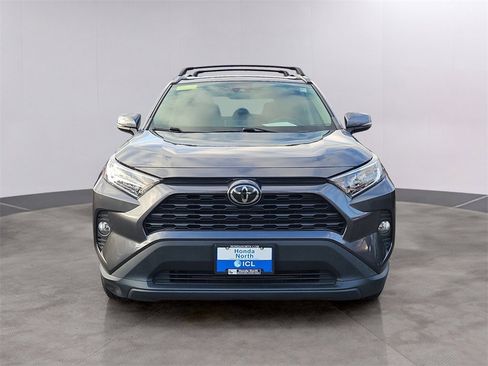 Used 2020 Toyota RAV4 XLE image 2