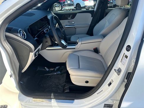 Certified 2026 Mercedes-Benz GLA 250 4MATIC image 9