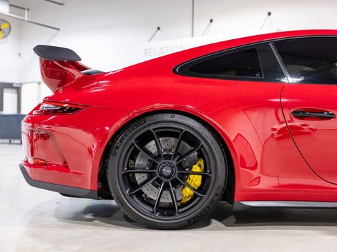 Used 2018 Porsche 911 GT3 w/ Sport Chrono Package image 26