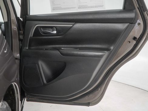 Used 2015 Nissan Altima 2.5 S w/ Power Driver Seat Package FWD image 36