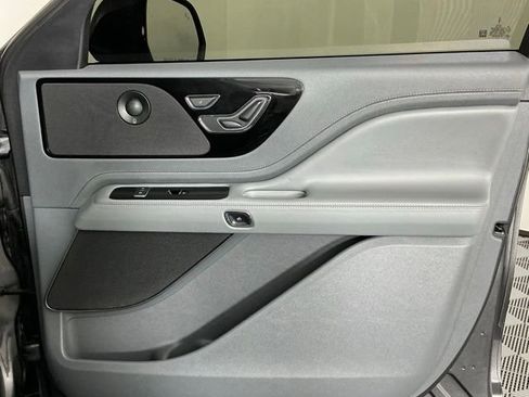 Used 2020 Lincoln Aviator Reserve w/ Elements Package Plus RWD image 30
