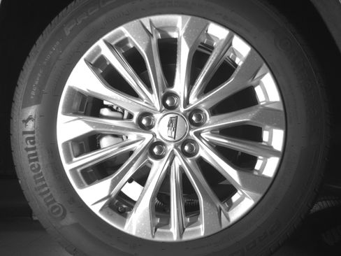 Certified 2024 Cadillac XT4 Luxury w/ Cold Weather Package FWD image 9