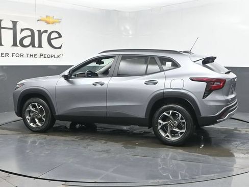 New 2026 Chevrolet Trax LT FWD image 30