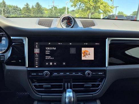 Used 2019 Porsche Macan S AWD/4WD image 17