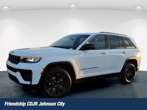 New 2026 Jeep Grand Cherokee Altitude AWD/4WD image 1