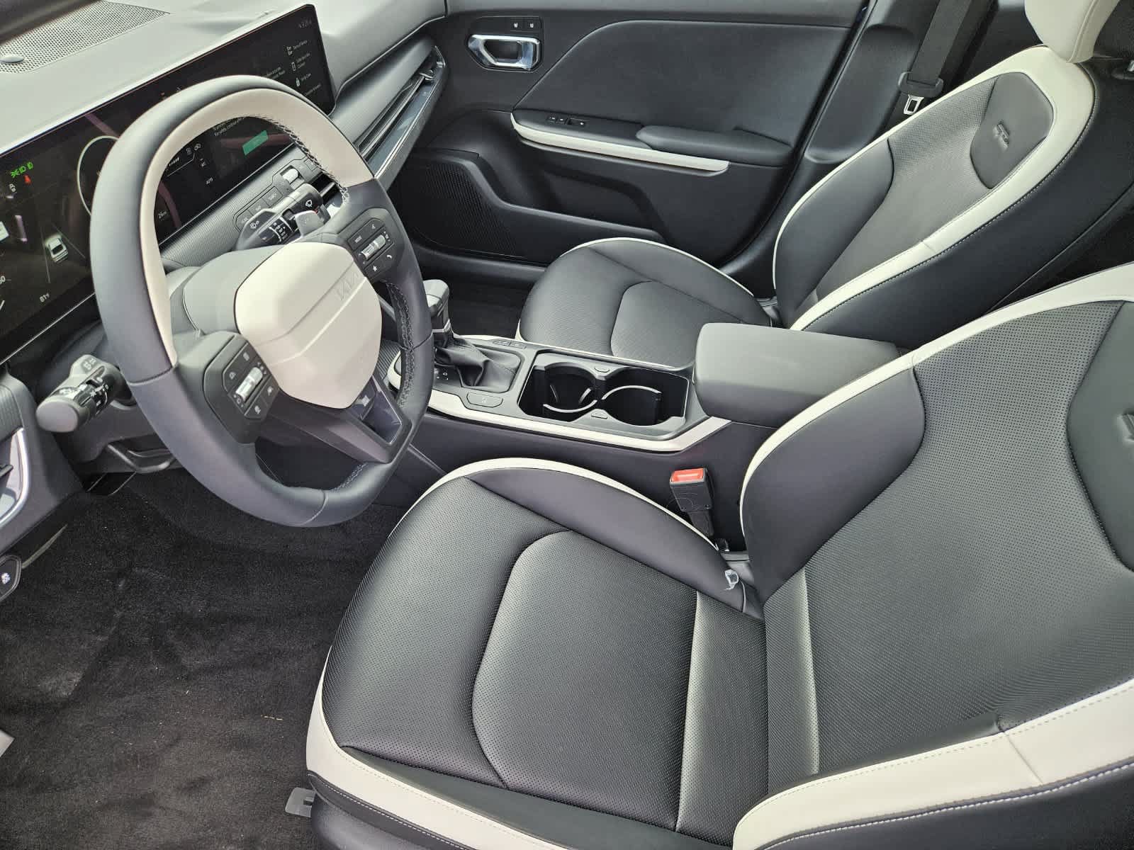 New 2027 Kia K4 GT-Line Turbo FWD image 2