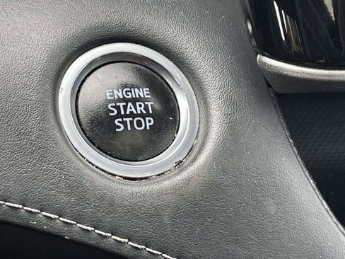 Used 2021 Toyota Highlander XLE AWD/4WD image 31