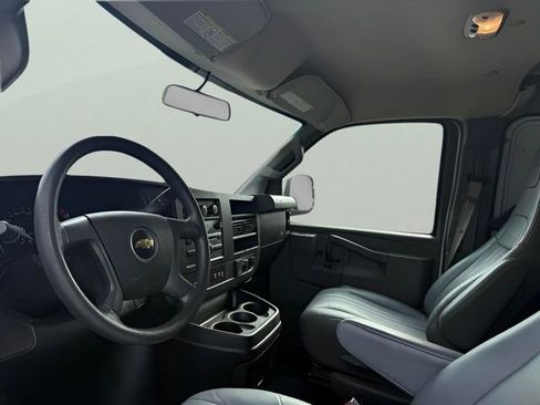 Used 2020 Chevrolet Express 2500 image 9
