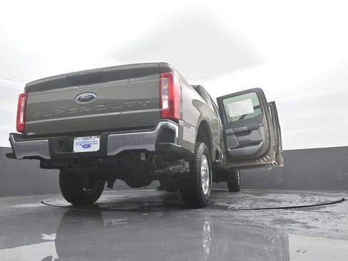 New 2026 Ford F250 XLT w/ FX4 Off-Road Package AWD/4WD image 42
