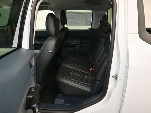 New 2025 Ford Maverick XLT w/ XLT Luxury Package AWD/4WD image 25