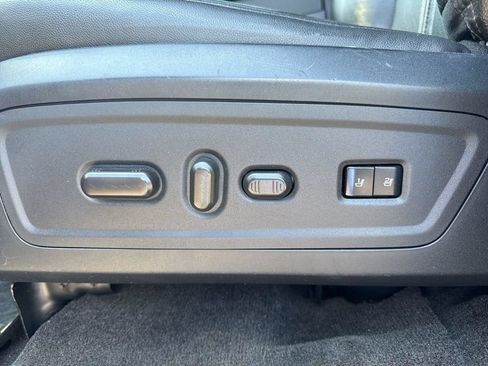 Used 2017 Lincoln Navigator L Reserve AWD/4WD image 38