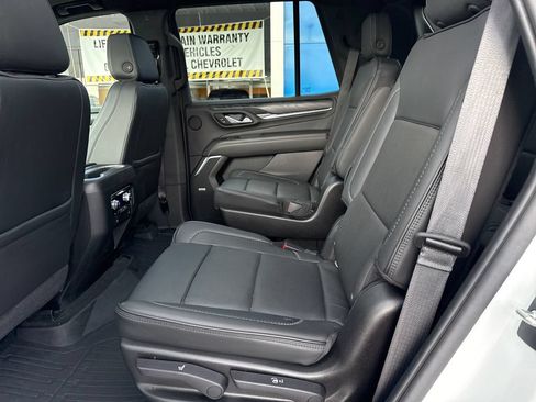 Used 2021 GMC Yukon Denali w/ Denali Premium Package AWD/4WD image 32