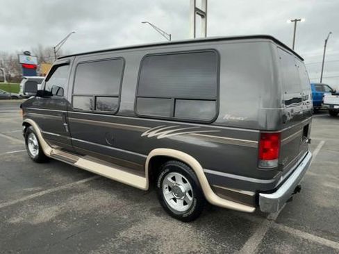 Used 2005 Ford E-150 and Econoline 150 image 6