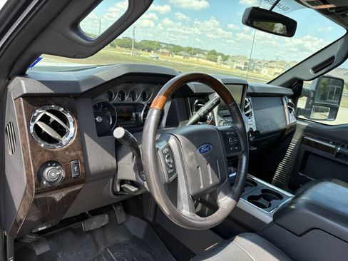 Used 2015 Ford F250 Platinum w/ FX4 Off-Road Package AWD/4WD image 19