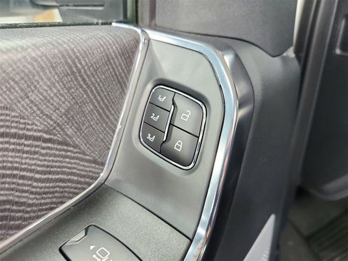 Used 2025 Ford F250 Platinum image 21