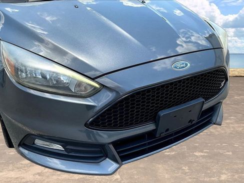 Used 2017 Ford Focus ST FWD image 34