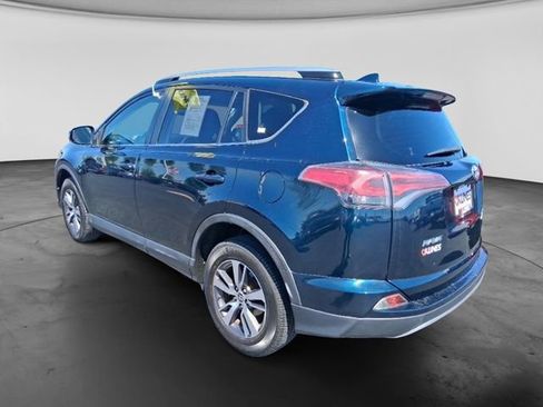 Used 2018 Toyota RAV4 XLE AWD/4WD image 6