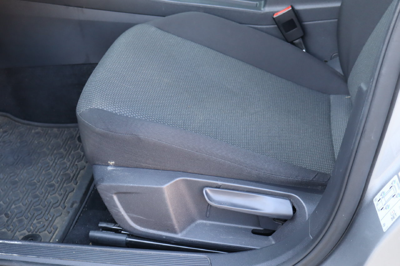 Used 2019 Volkswagen Jetta S w/ Driver Assistance Package FWD image 14