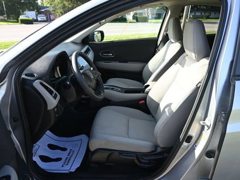Used 2019 Honda HR-V EX image 26