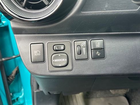 Used 2018 Toyota Prius C Four image 17