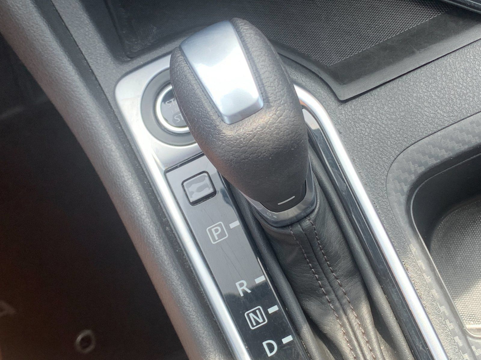 Used 2025 Nissan Sentra SV FWD image 25