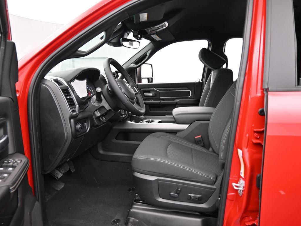 New 2026 RAM 2500 Big Horn AWD/4WD image 11