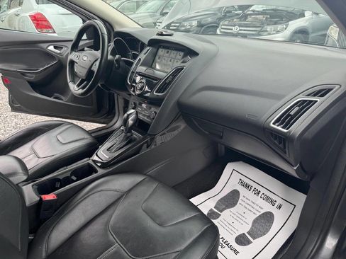 Used 2017 Ford Focus Titanium image 23