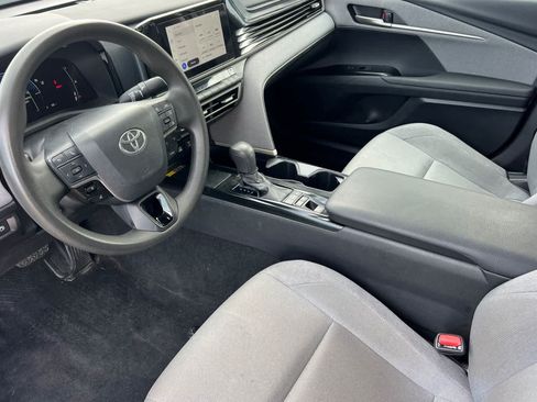 Used 2025 Toyota Camry LE FWD image 9