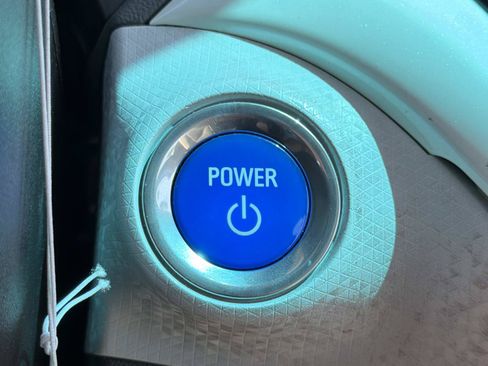 Used 2021 Chevrolet Bolt LT FWD image 15