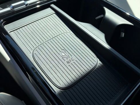 Used 2025 Hyundai Tucson Limited image 24