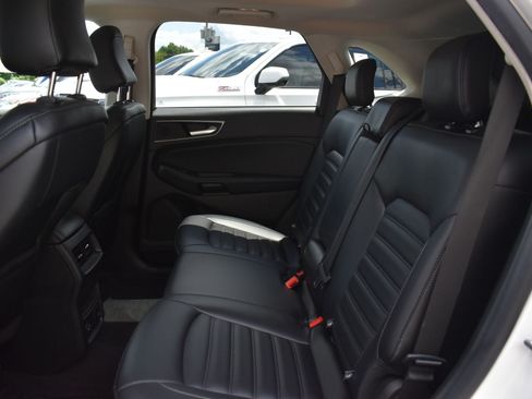 Used 2022 Ford Edge SEL w/ Convenience Package AWD/4WD image 15