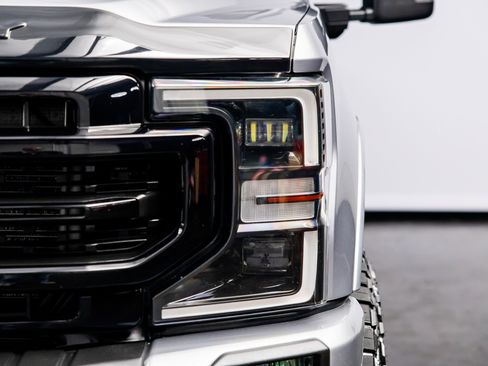 Used 2022 Ford F250 Lariat w/ Tremor Off-Road Package image 5