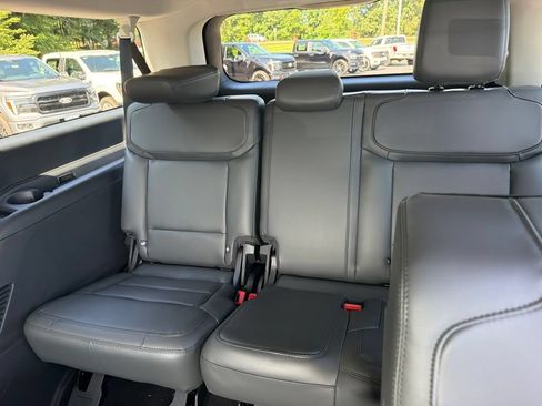 New 2027 Ford Expedition Max Active RWD image 12
