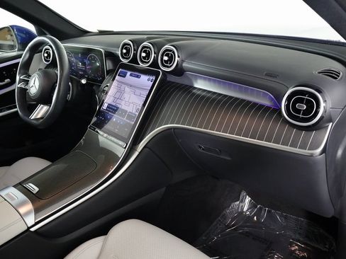 Certified 2023 Mercedes-Benz GLC 300 image 9