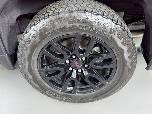 Used 2025 GMC Sierra 1500 Elevation w/ Elevation Premium Package AWD/4WD image 32