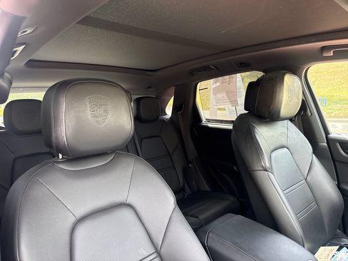 Used 2023 Porsche Cayenne S AWD/4WD image 31