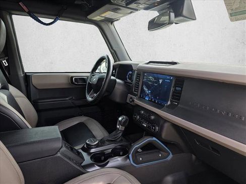 Used 2024 Ford Bronco Wildtrak image 13