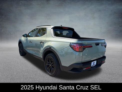 Used 2025 Hyundai Santa Cruz SEL FWD image 3