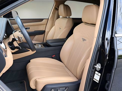 Certified 2024 Bentley Bentayga Extended Wheelbase AWD/4WD image 14