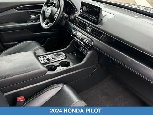 Certified 2024 Honda Pilot Touring image 20