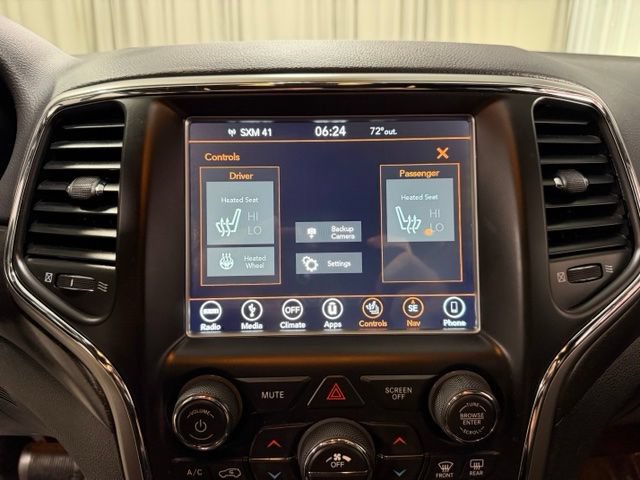 Used 2018 Jeep Grand Cherokee Altitude AWD/4WD image 14