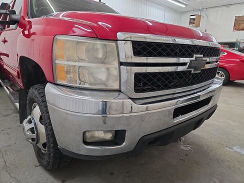 Used 2011 Chevrolet Silverado 3500 LTZ w/ Snow Plow Prep Package image 17